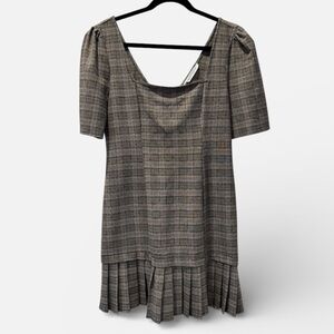 BCBGeneration Gray Plaid / Tweed  Drop Waist Pleated Short Sleeve Dress Size 12